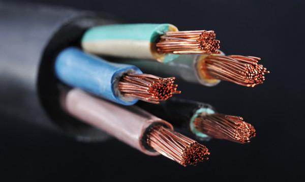 【珠江電纜】?jī)筛?.5平方電線擰在一起等于5平方電線嗎？